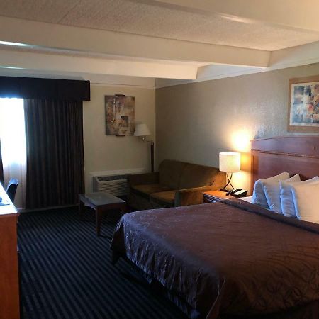 Lexington Inn & Suites-Elgin Dış mekan fotoğraf